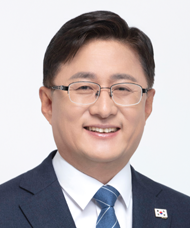 Photos of Kim Sungwhan